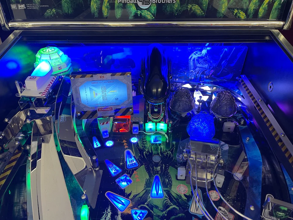 Alien Pinball Backboard Illumination