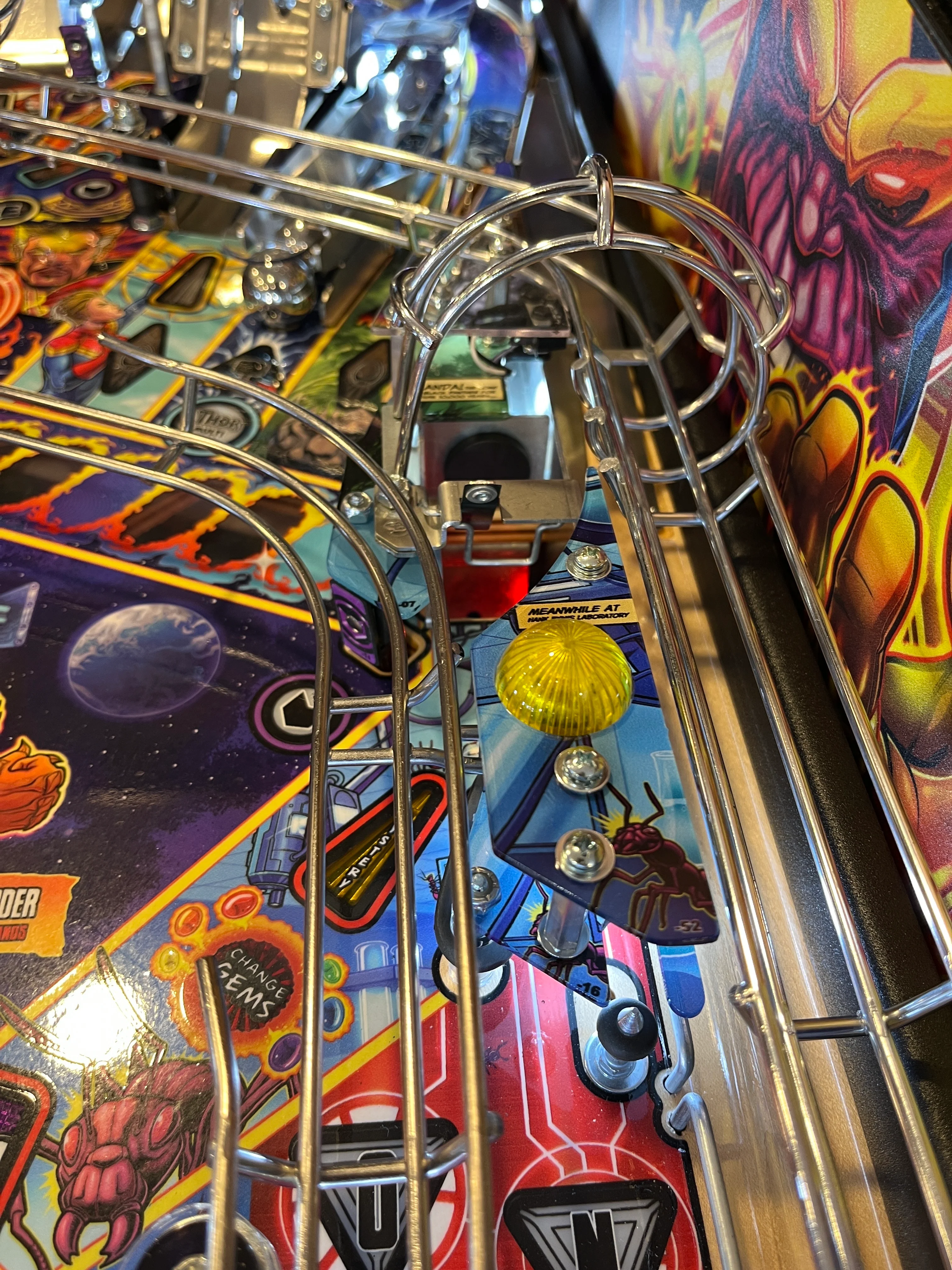 Avengers Infinity Quest Prem/LE Pinball Scoop Illumination - Image 6