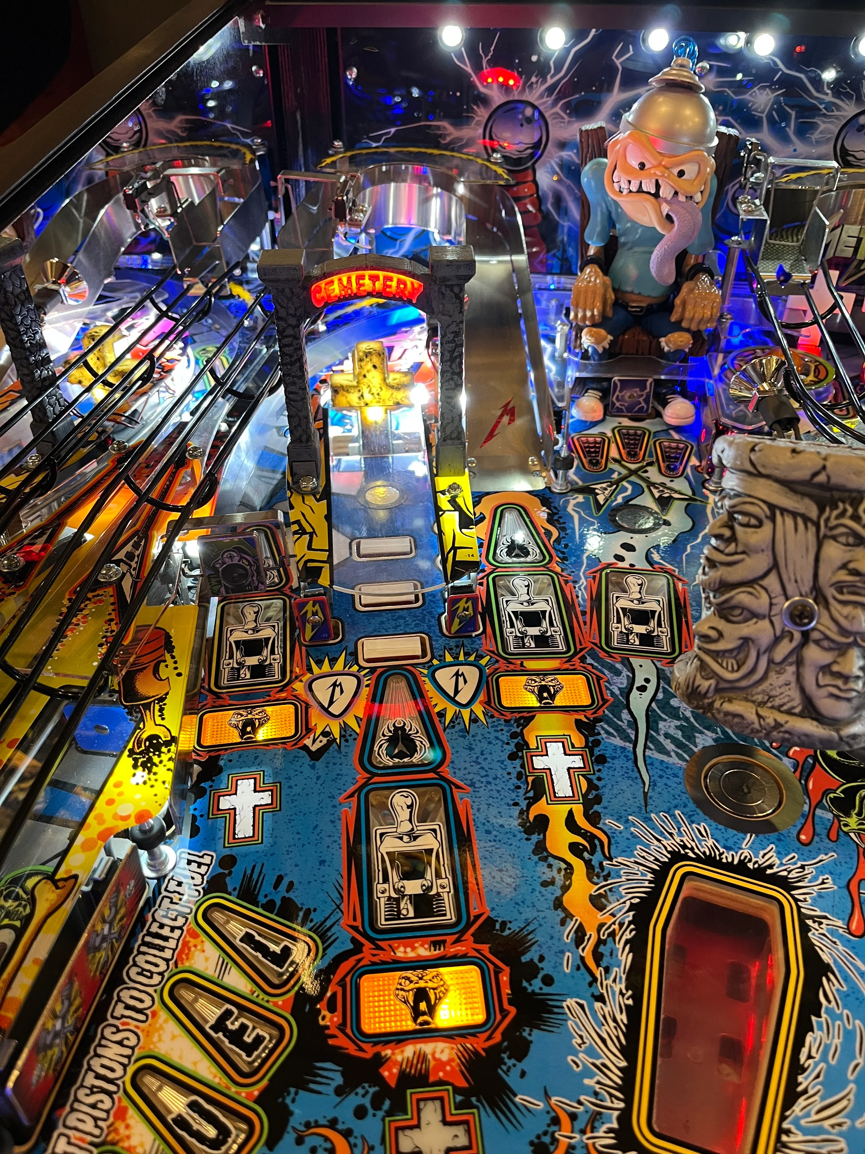 Metallica Pinball Flashing Cemetery Arch - Image 4