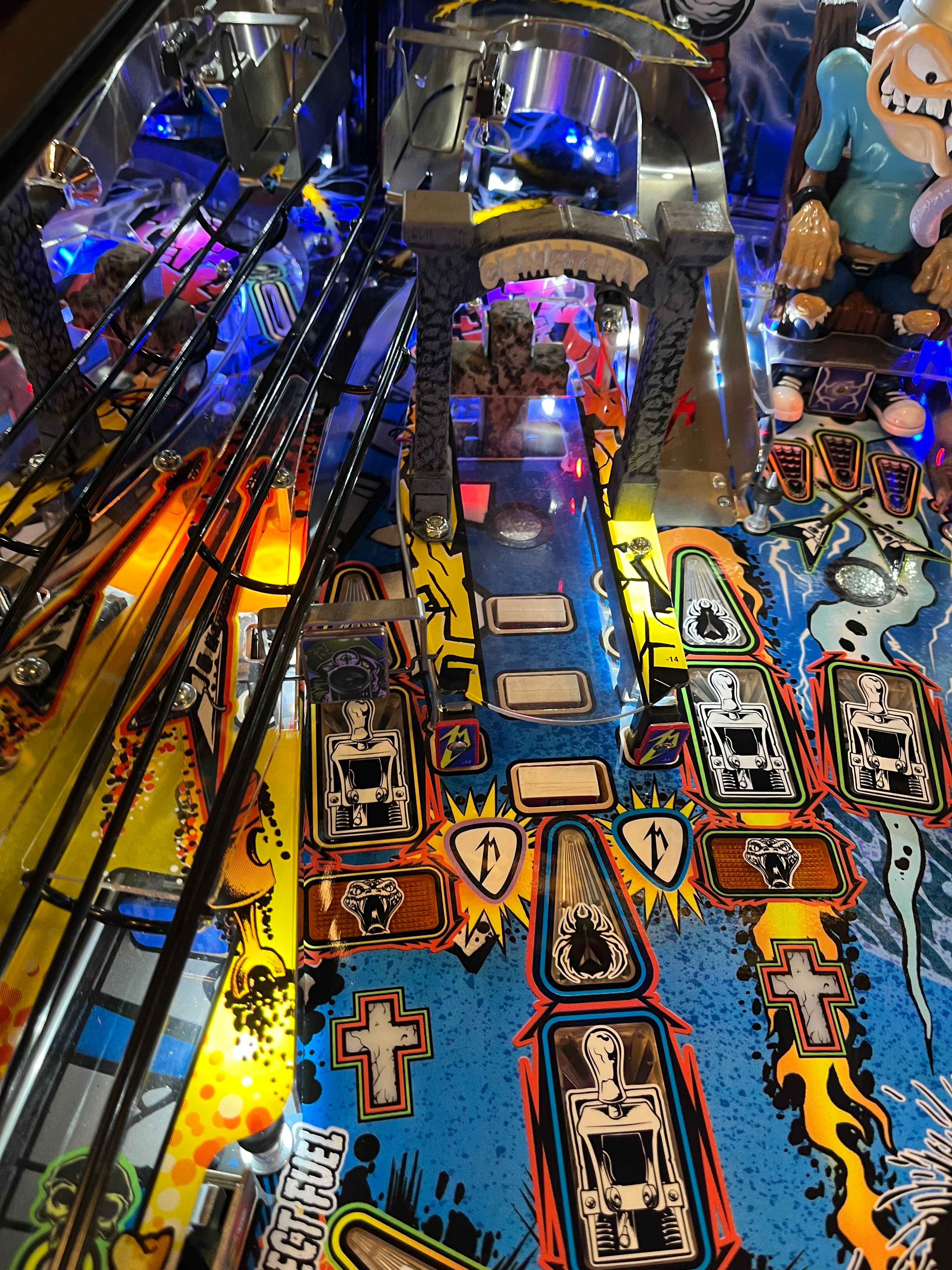 Metallica Pinball Flashing Cemetery Arch - Image 6