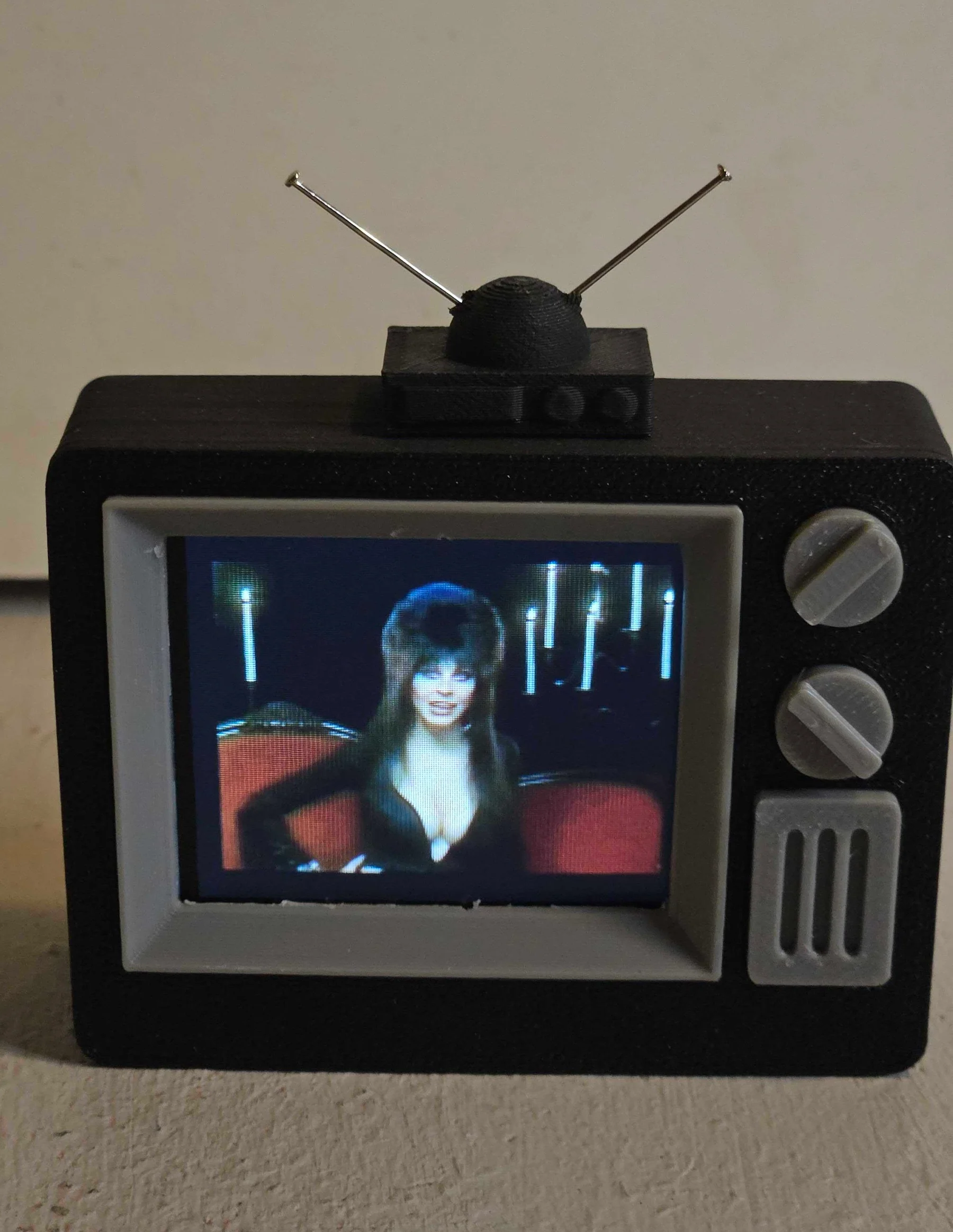 Elvira House of Horrors Pinball TV Video Display - Image 5