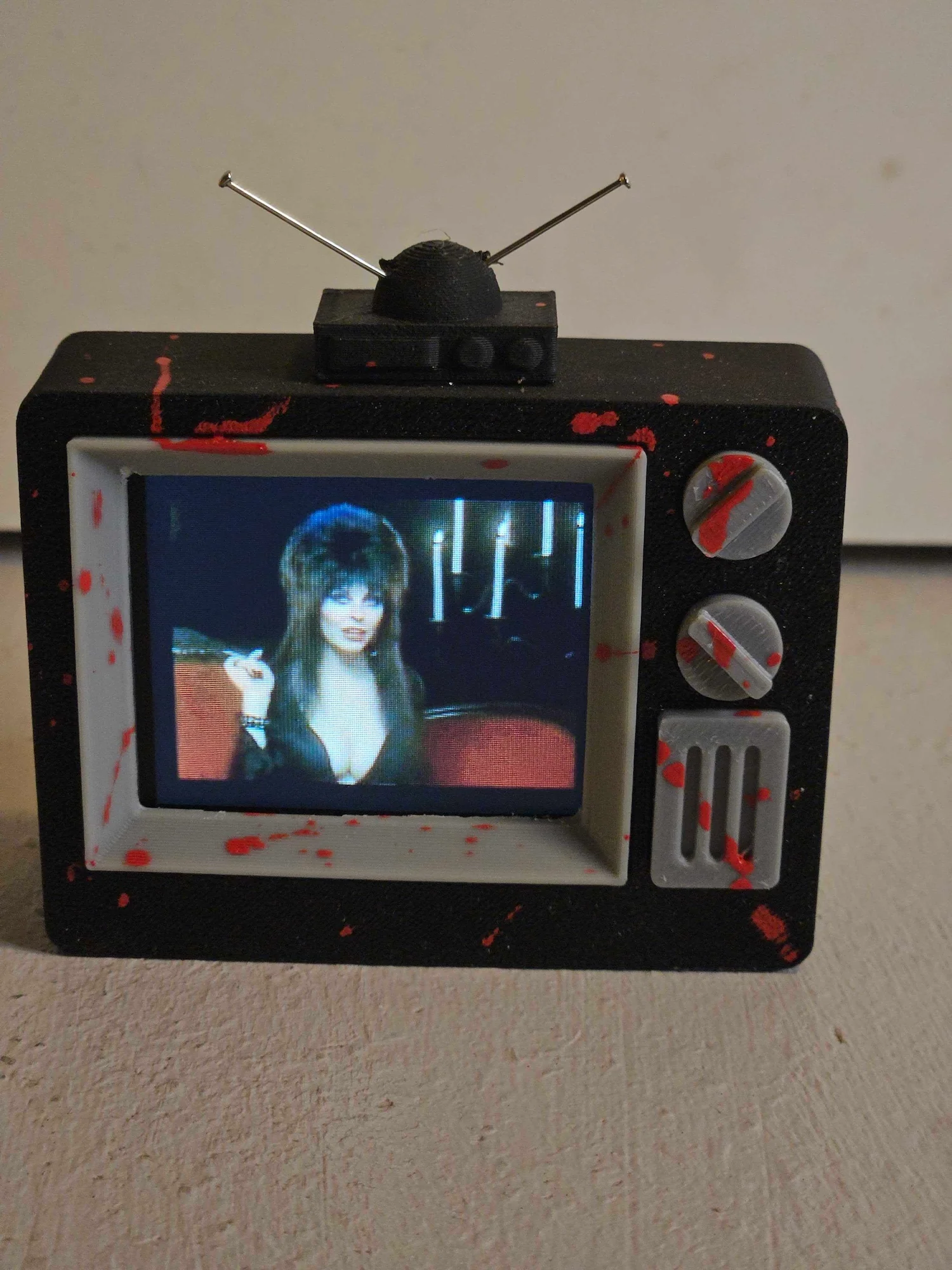 Elvira House of Horrors Pinball TV Video Display - Image 6