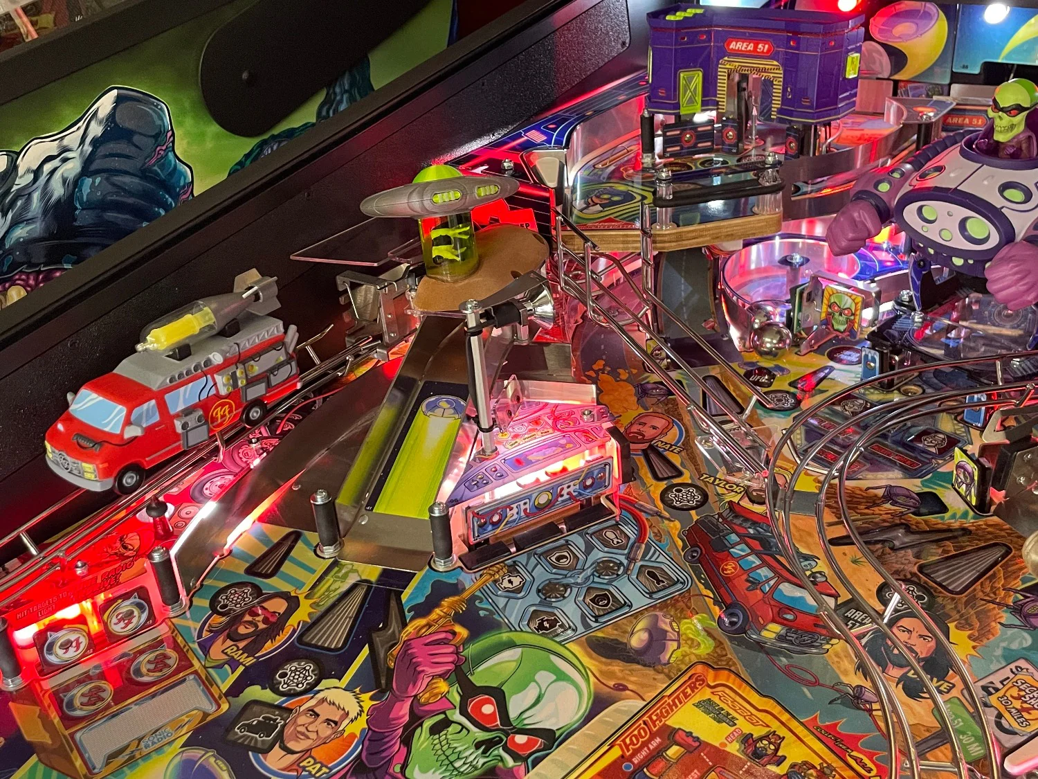 Foo Fighters Pinball UFO Prem/LE - Image 3