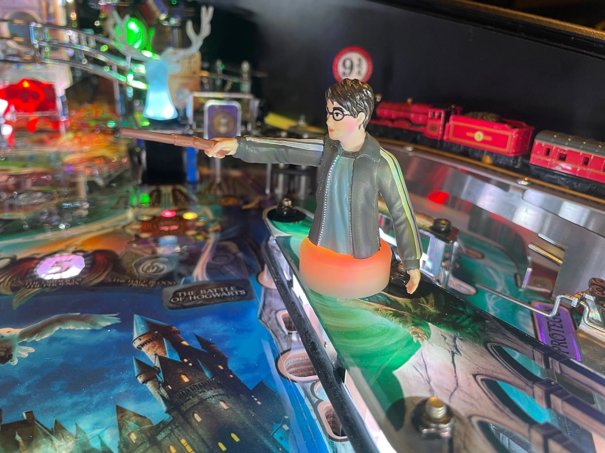 Harry Potter Pinball Dumbledor and Harry Figurines - Image 3
